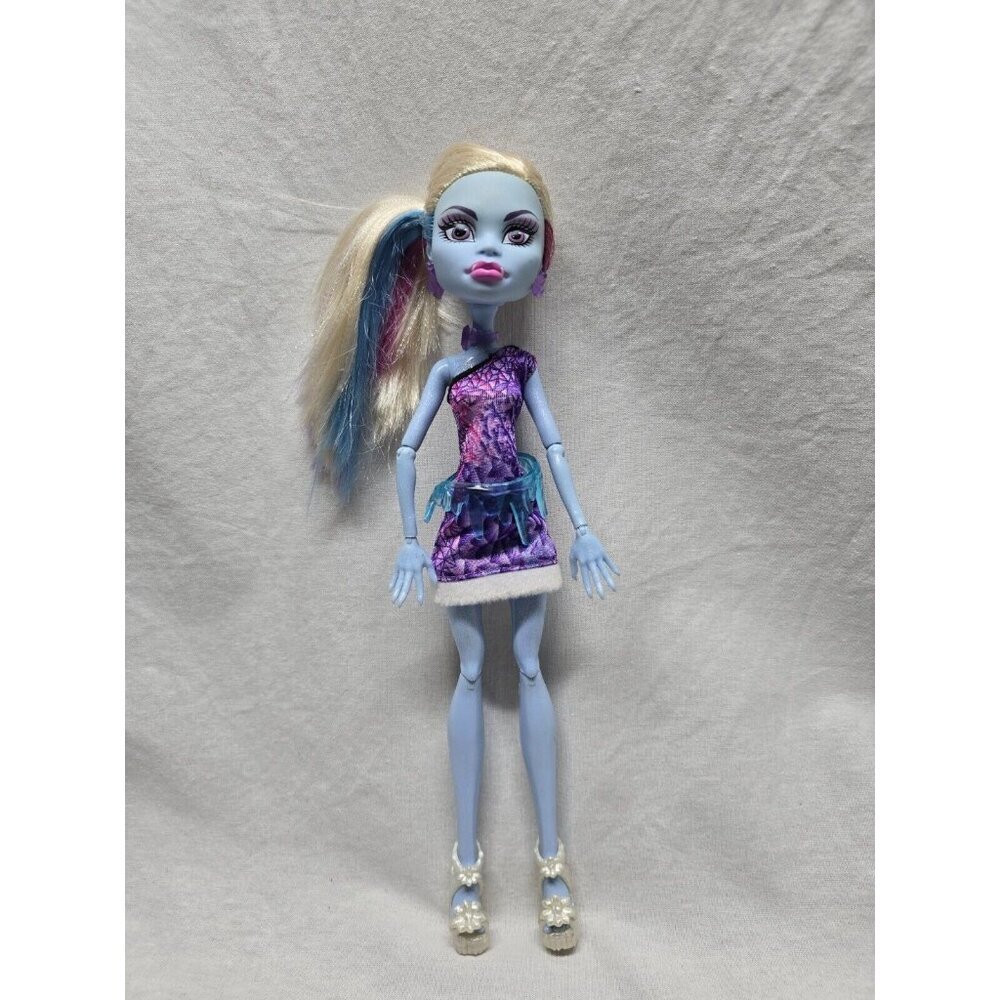 Monster High Doll Abbey Bominable Scaris City of Frights Mattel